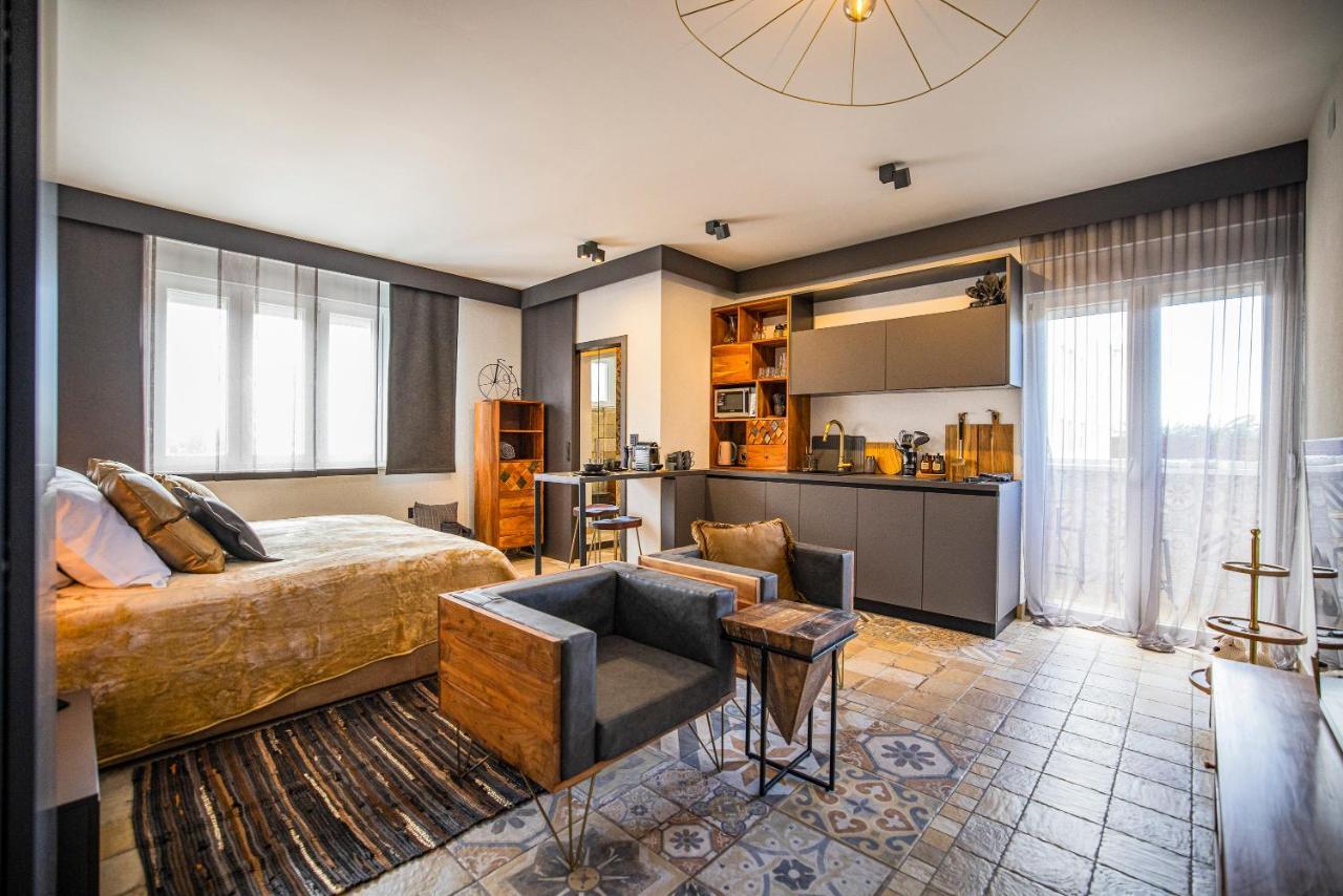 Ika Boutique Luxury Apartments زادار المظهر الخارجي الصورة