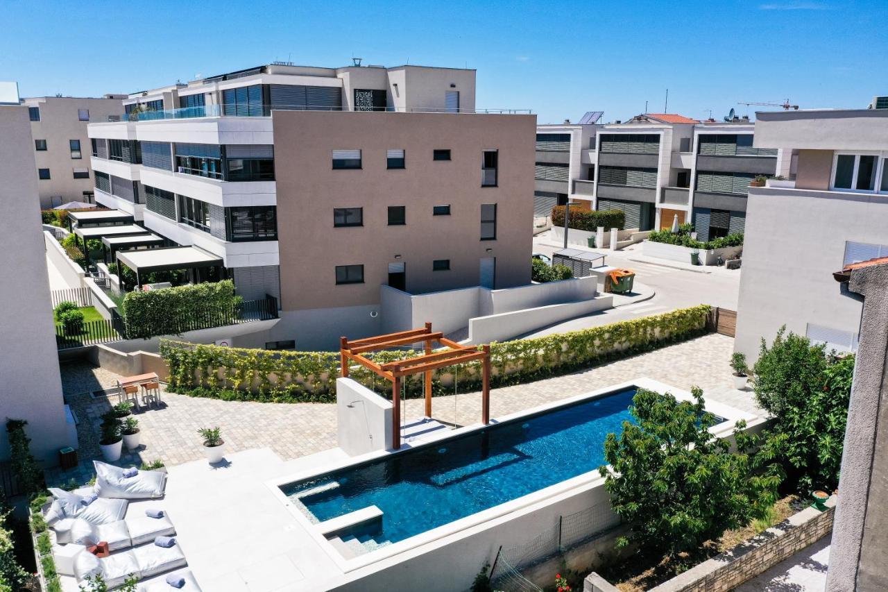 Ika Boutique Luxury Apartments زادار المظهر الخارجي الصورة